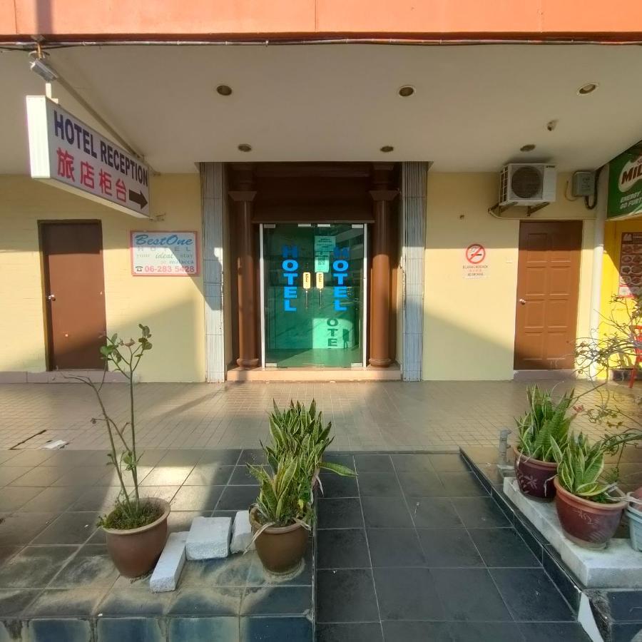 Best One Hotel Malacca Extérieur photo